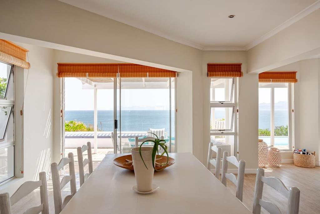 La Petite Baleine Oceanfront Luxury Villa De Kelders Luaran gambar