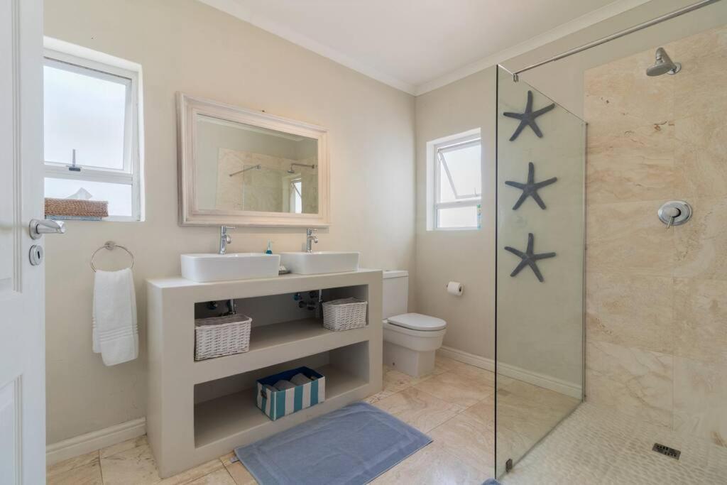 La Petite Baleine Oceanfront Luxury Villa De Kelders Luaran gambar