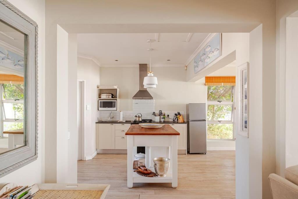 La Petite Baleine Oceanfront Luxury Villa De Kelders Luaran gambar