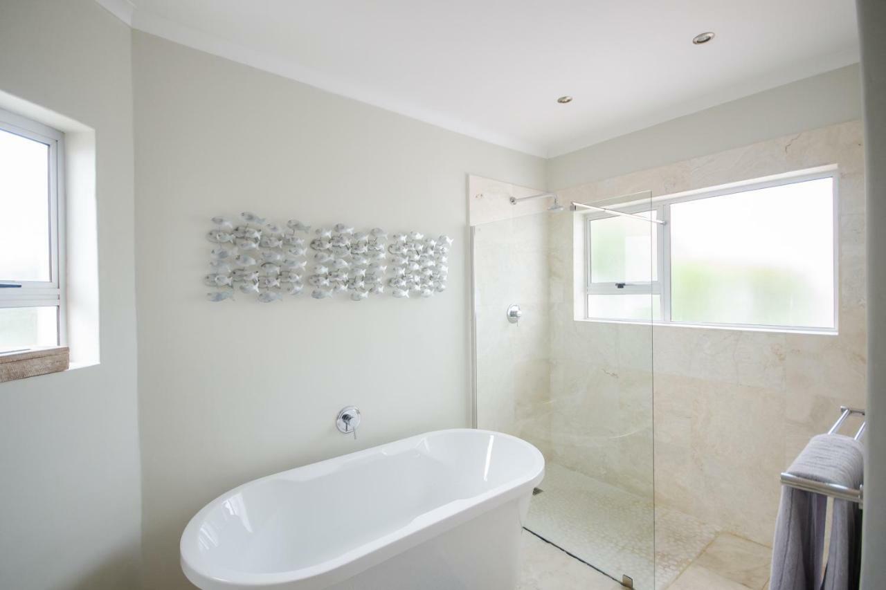 La Petite Baleine Oceanfront Luxury Villa De Kelders Luaran gambar